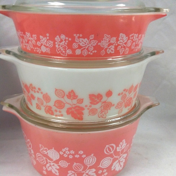 Pyrex Other - Mid-century Pyrex Pink Gooseberry Casserole Bowls